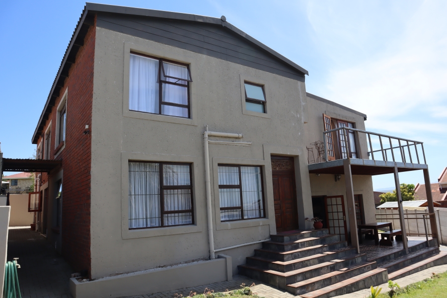 3 Bedroom Property for Sale in Wavecrest Eastern Cape